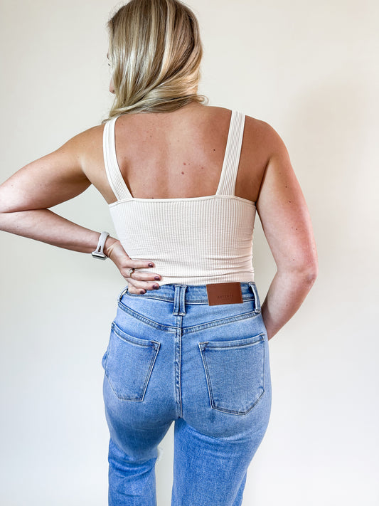 L&S Everyday V Neck Ribbed Crop Top